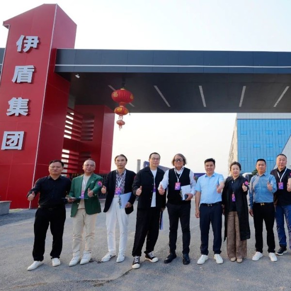 创新引领 智造标杆丨2025京闻·创响杯“溯源赋能”之行专家团走进伊盾门窗